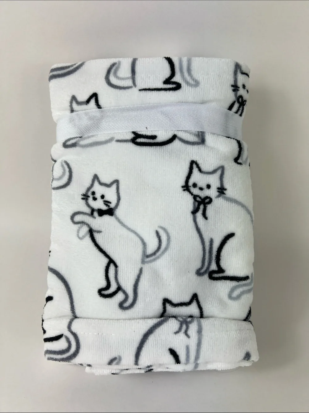 Deborah Connolly Bathroom Hand Towels Cat Kittens Black White Gray Set of 2 NEW
